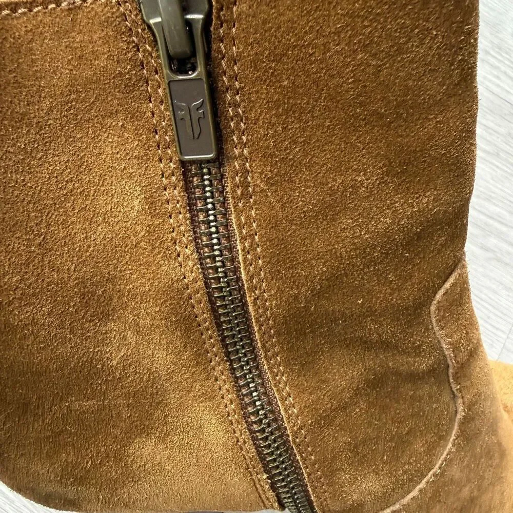 Frye Myra Tassel Boots block heel and side tassels Size 6